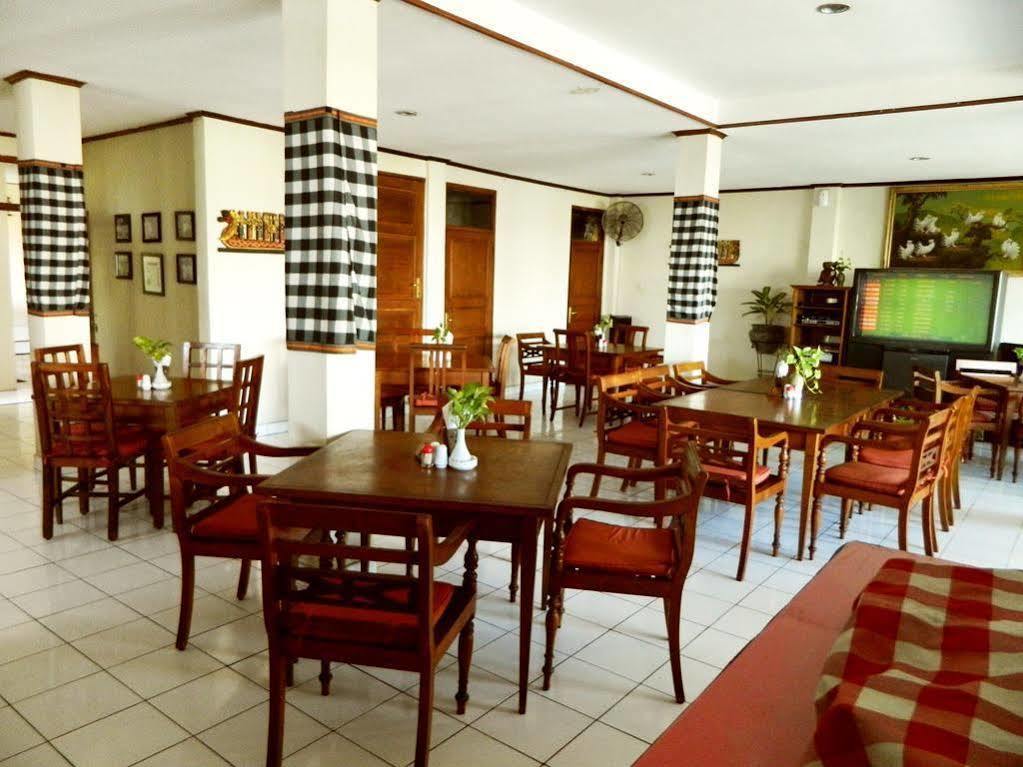 Hotel Ratna كوتا المظهر الخارجي الصورة