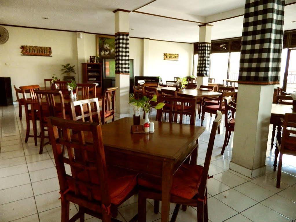 Hotel Ratna كوتا المظهر الخارجي الصورة