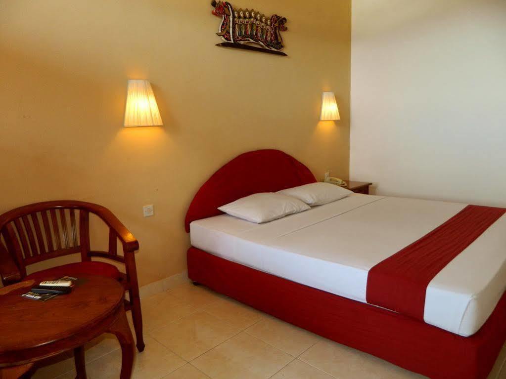 Hotel Ratna كوتا المظهر الخارجي الصورة